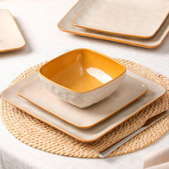 vicrays Keramik-Quadrat-Geschirrset 12-teilig – Speiseteller Salatteller Müslischalen Set Service für 4 – Kratzfest Mikrowellenfest Spülmaschinenfest – Beige