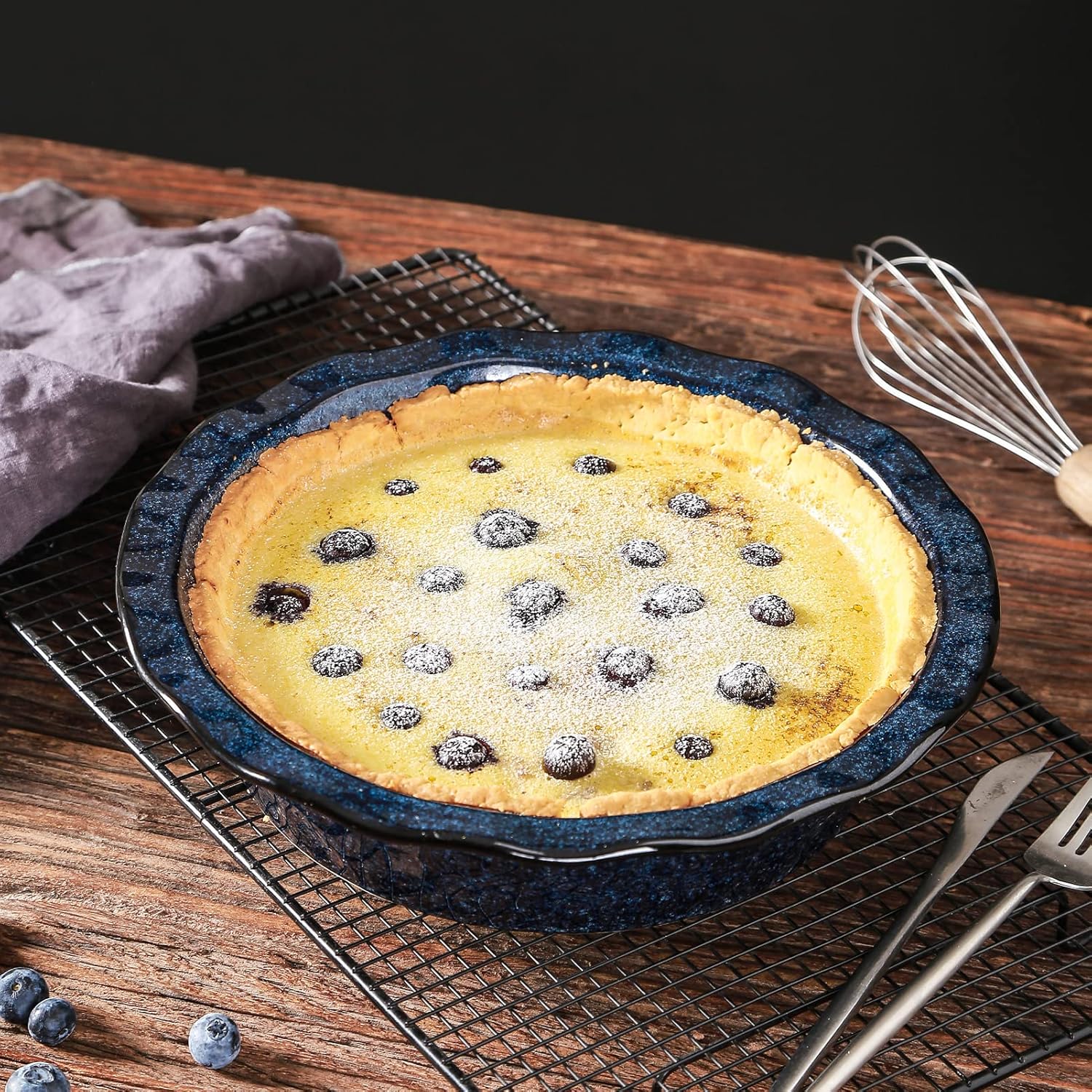vicrays Keramik-Kuchenform zum Backen – 23 cm große, runde, geriffelte und tiefe Kuchenplatte für Torte, Pizza, Apfelkuchen, Quiche, Fleischkuchen, Kuchen – Reaktivglasur (Sternenblau)