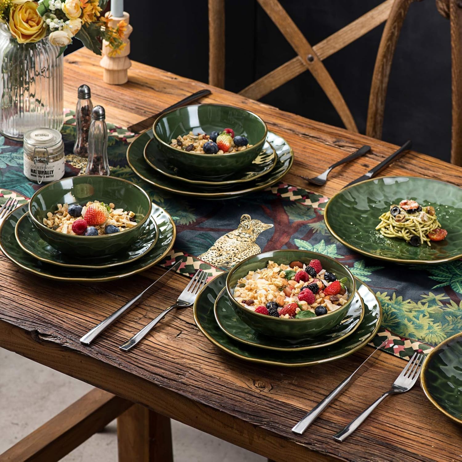vicrays Ceramic Round Dessert Salad Plates - 8 Inch, Set of 6, Microwave, Oven, and Dishwasher Safe, Scratch Resistant, Porcelain Fluted Suitable for Snacks, Appetizer, Home, Party (Green)