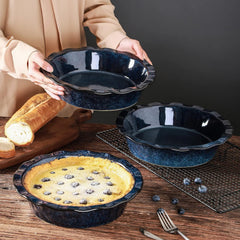 vicrays Keramik-Kuchenform zum Backen – 23 cm große, runde, geriffelte und tiefe Kuchenplatte für Torte, Pizza, Apfelkuchen, Quiche, Fleischkuchen, Kuchen – Reaktivglasur (Sternenblau)