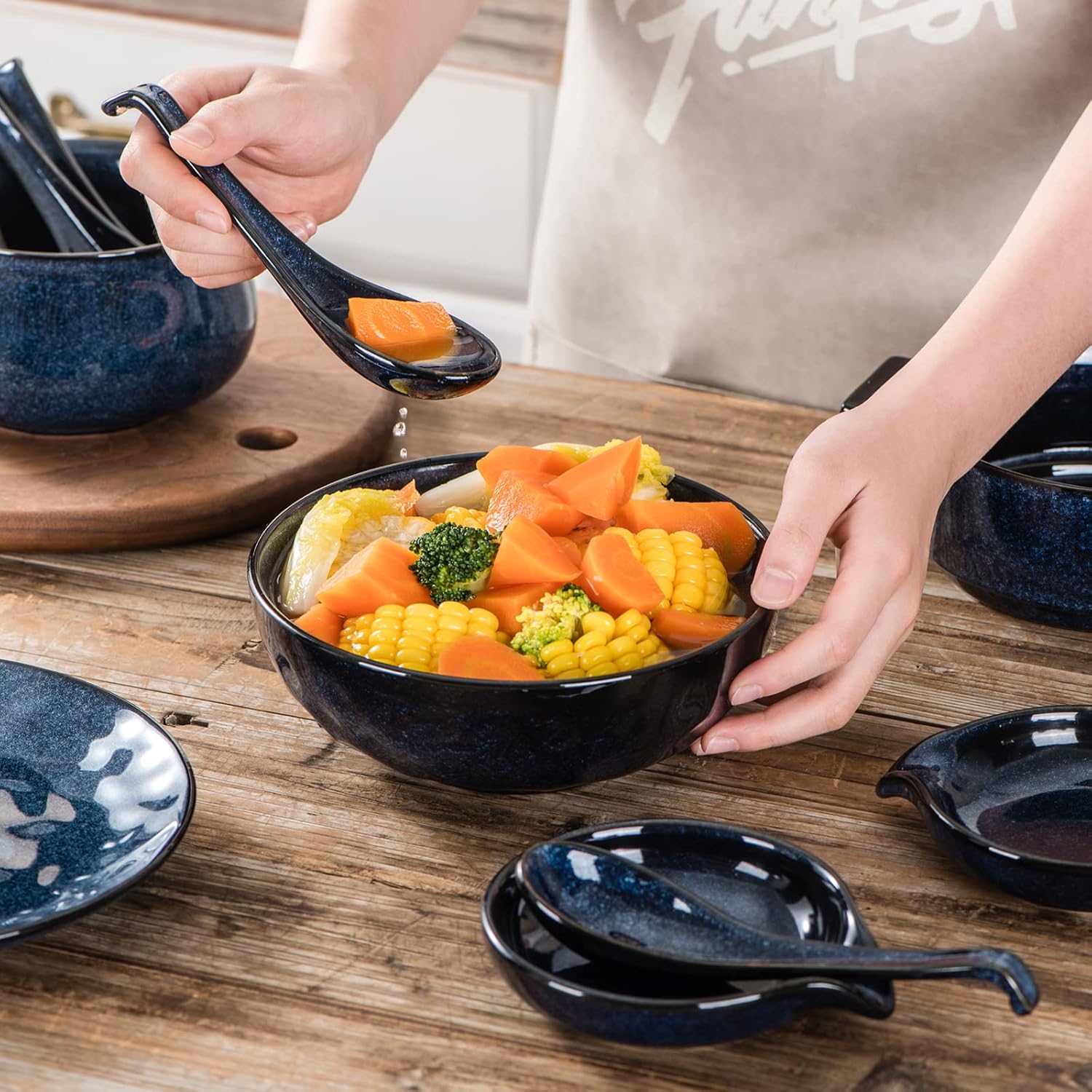 Vicrays Ceramic Soup Spoons Asian - Chinese Porcelain Soup Spoons Japanese 6.4 inch Ladle Serving Utensils for Ramen Dumplings Wonton Pho Miso Noodle Cereal Coffee Mugs - Set of 6 Blue