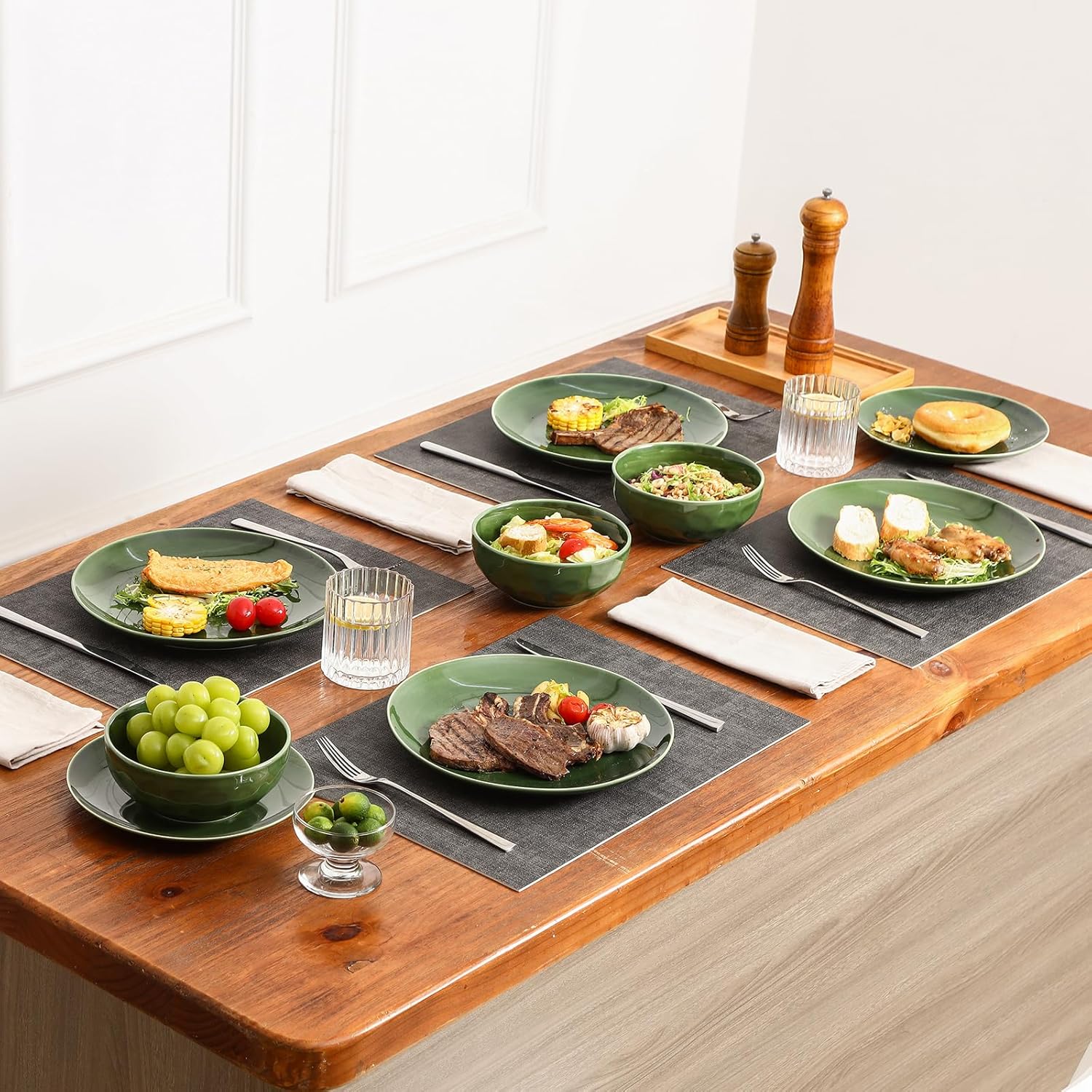Vicrays Ceramic 12 Pieces Dinnerware Set - Dinner Plates Cereal Bowls Salad Plates Set Service for 4 - Scratch Resistant Dishwasher Safe Microwave Oven - Green