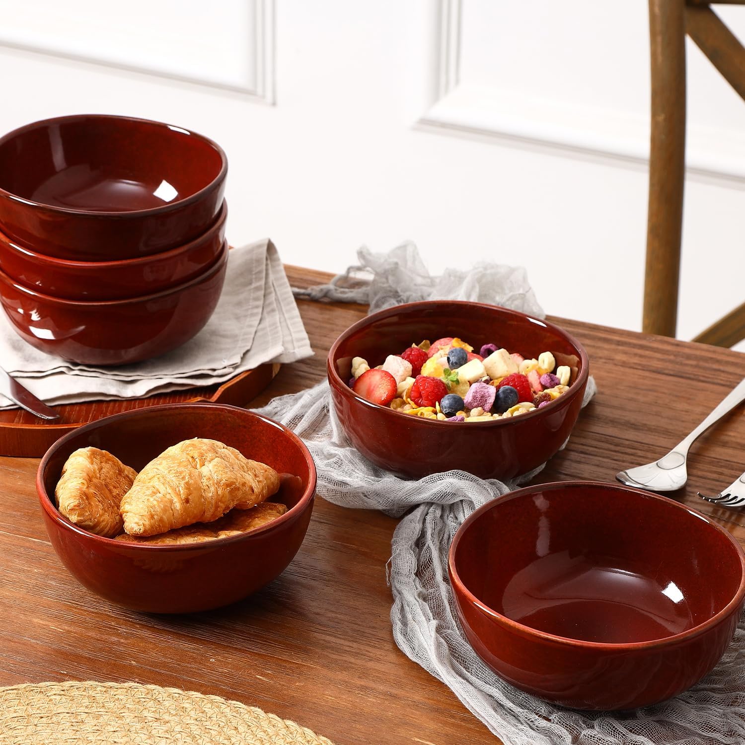 vicrays Ceramic Cereal Bowls Set - Porcelain 26 Ounce Soup Salad Bowls - Rice Dessert Cream Bowls Set - Chip Resistant Dishwasher Microwave Safe - Set of 6 (Cherry Red)