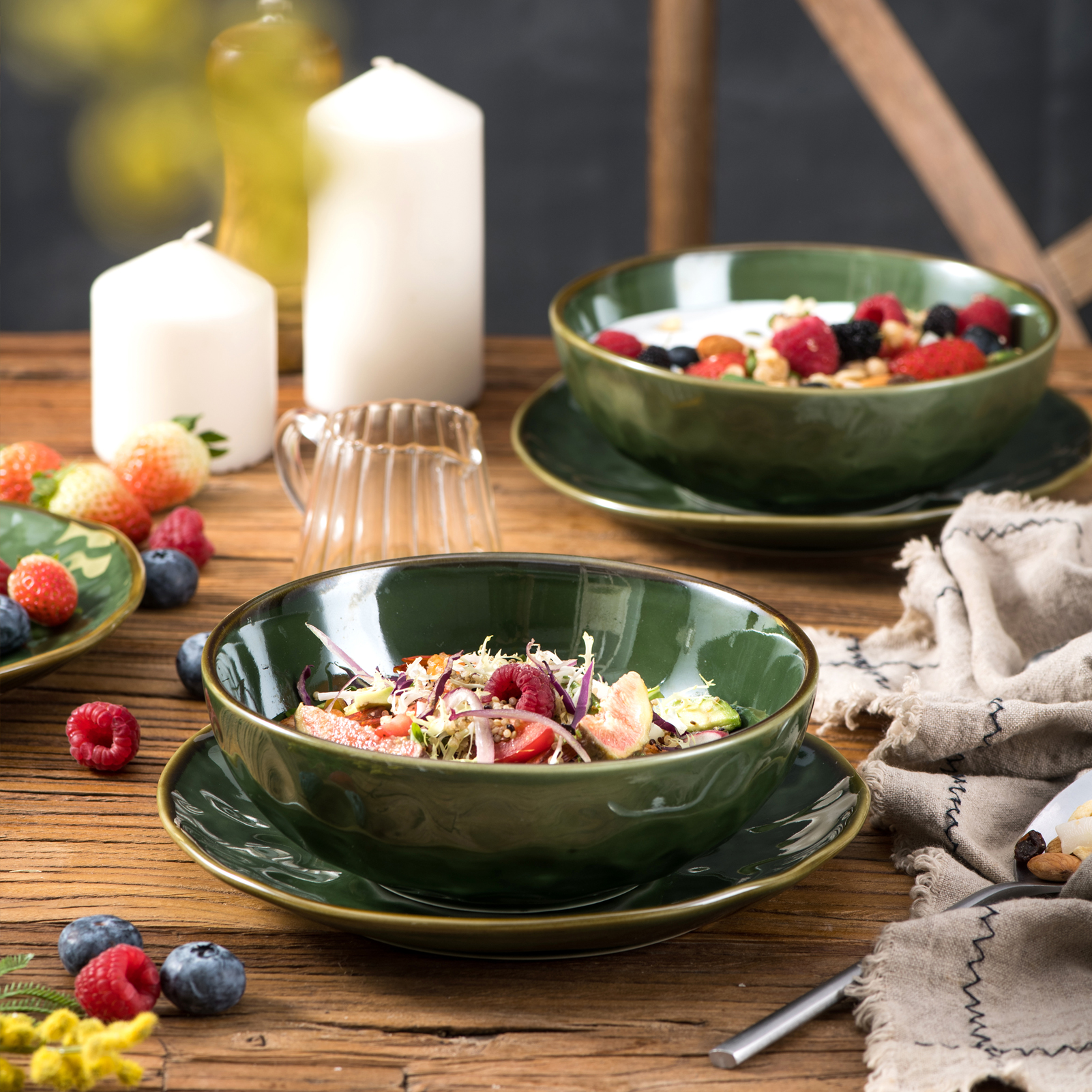 https://www.vicrays.com/wp-content/uploads/2021/06/4_Bowls_Salad_Green_Set_of_6.jpg